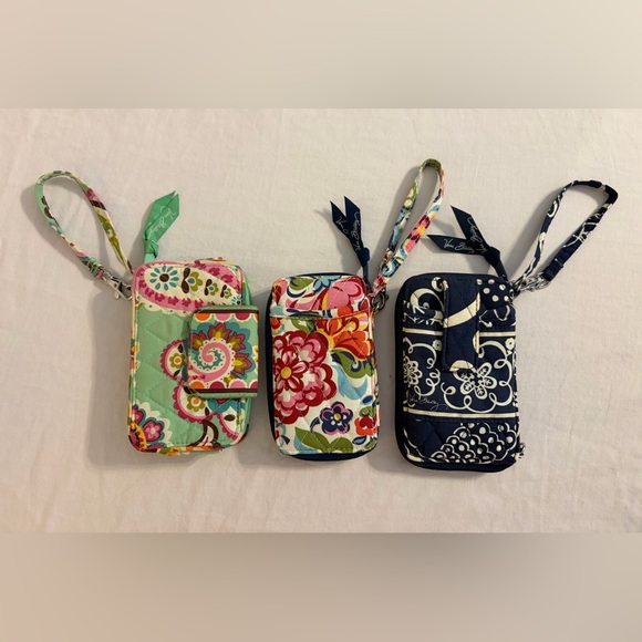 Vera Bradley Handbags - Vera Bradley Wristlet Set 💚🩷💙